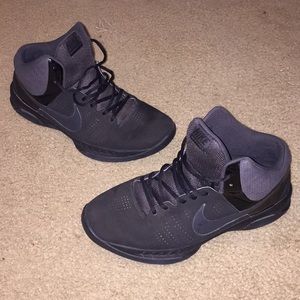 Nike Air Versatile Pro 6